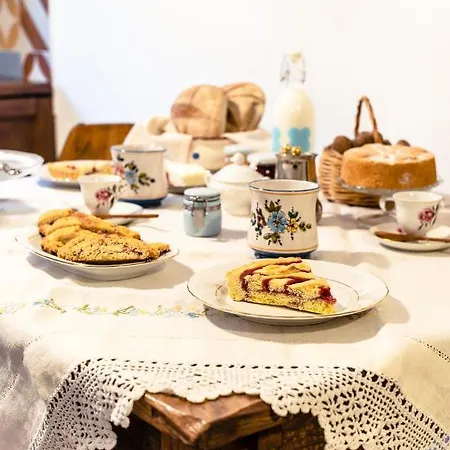 Porta Soprana Bed & Breakfast *