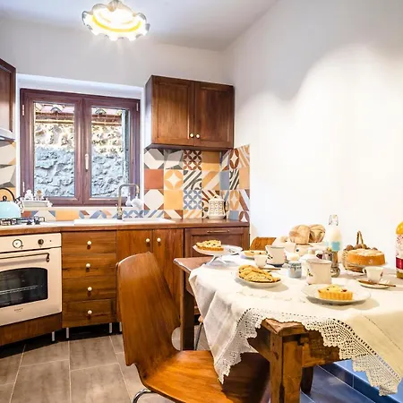 Porta Soprana Bed & Breakfast *