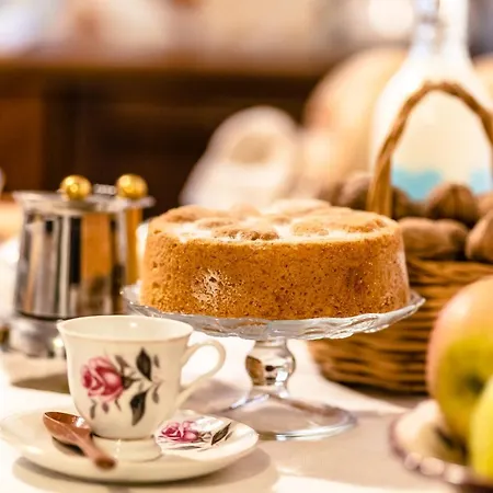 Porta Soprana Bed & Breakfast *